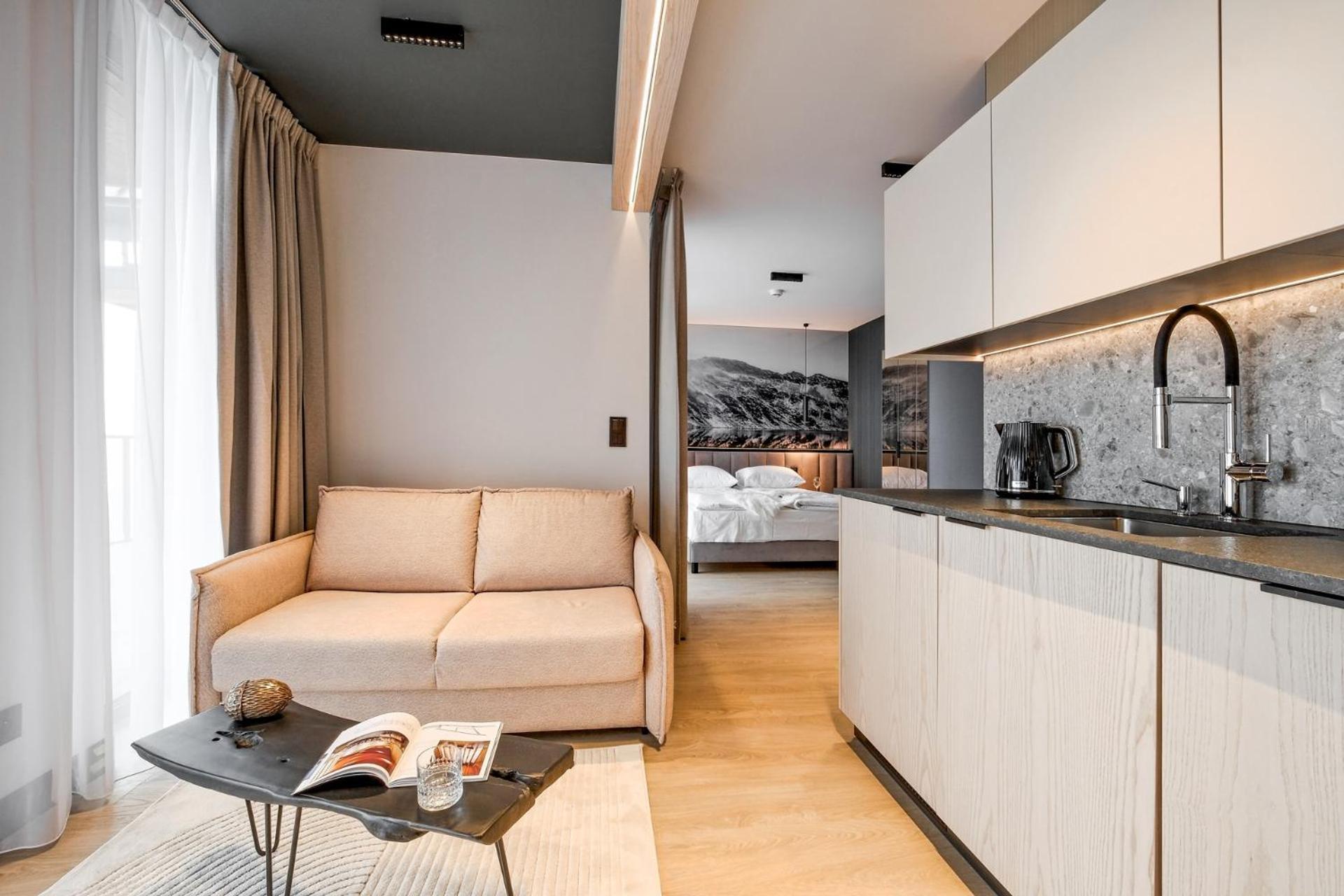 Rezydencja Sloneczna - Spa & Apartamenty Z Widokiem - เบียลกาตัทร์ชันสกา ภายนอก รูปภาพ