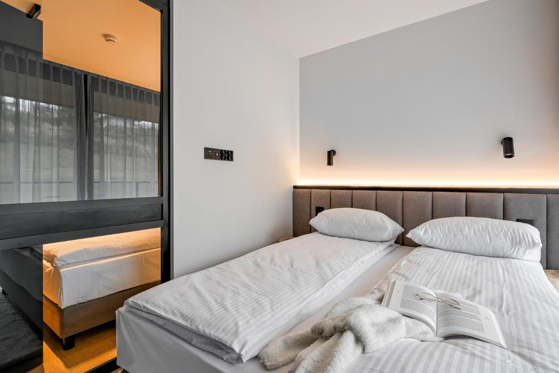 Rezydencja Sloneczna - Spa & Apartamenty Z Widokiem - เบียลกาตัทร์ชันสกา ภายนอก รูปภาพ