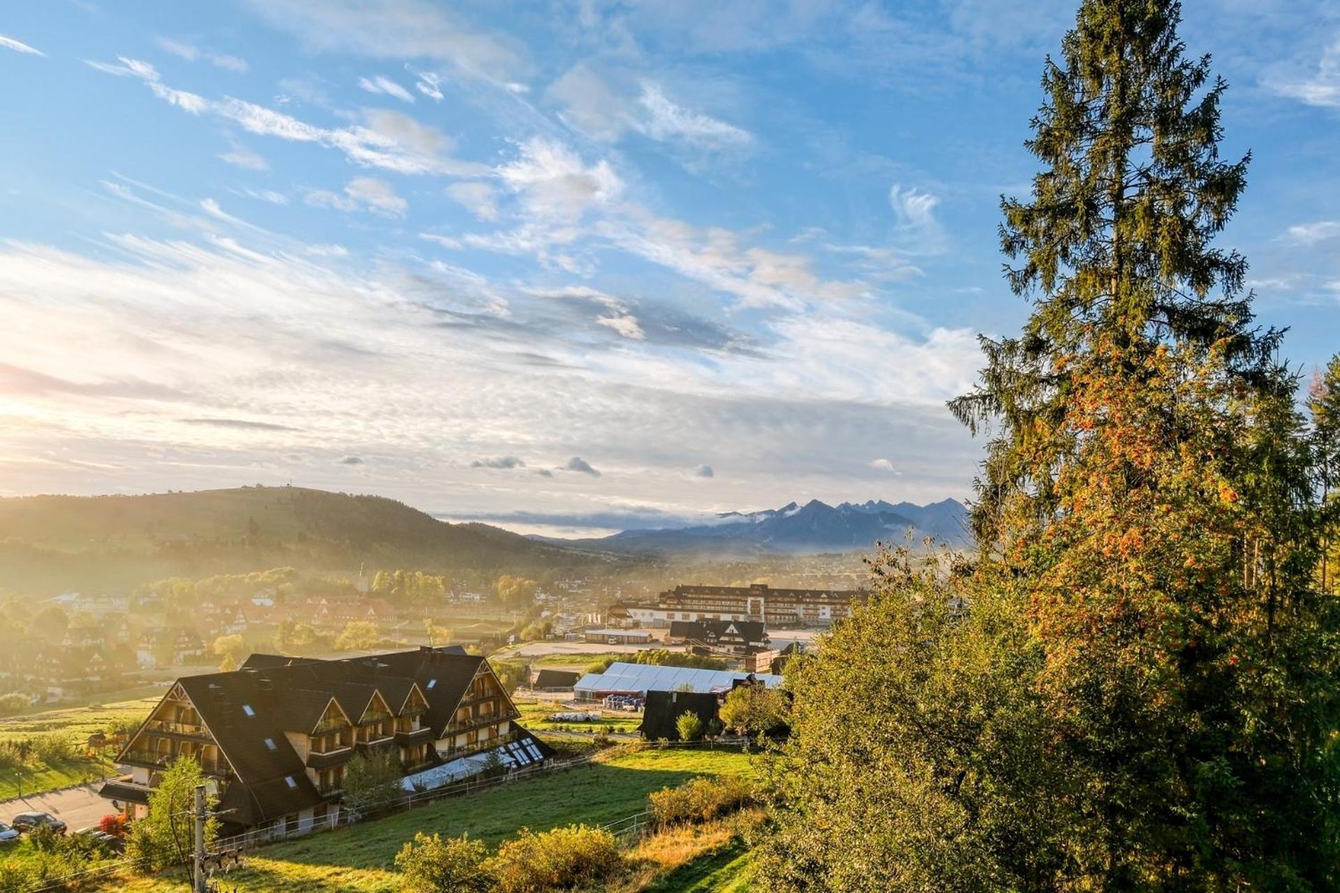 Rezydencja Sloneczna - Spa & Apartamenty Z Widokiem - เบียลกาตัทร์ชันสกา ภายนอก รูปภาพ