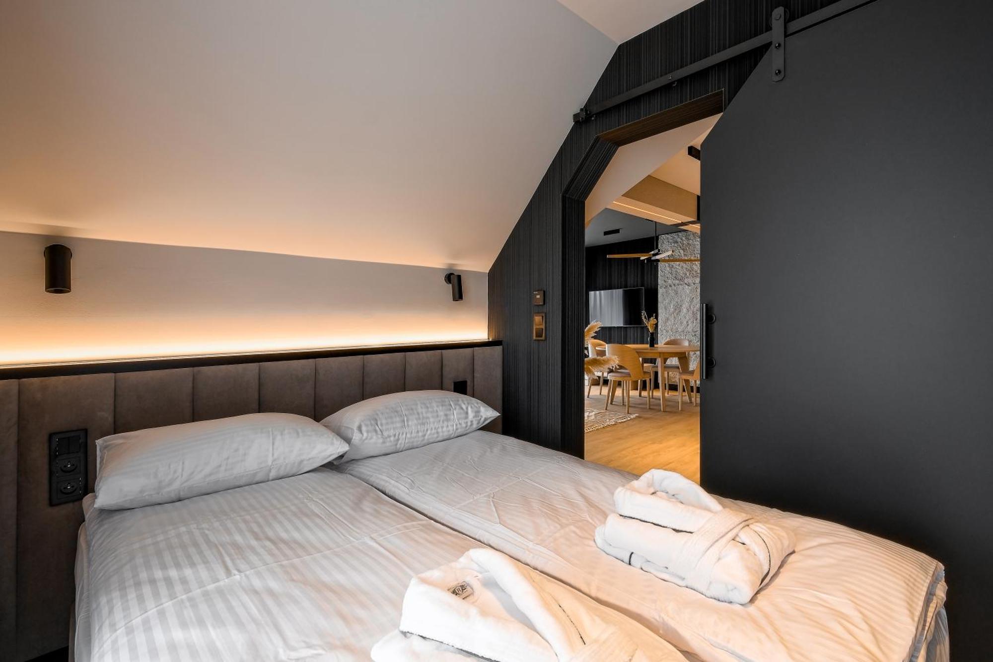 Rezydencja Sloneczna - Spa & Apartamenty Z Widokiem - เบียลกาตัทร์ชันสกา ภายนอก รูปภาพ